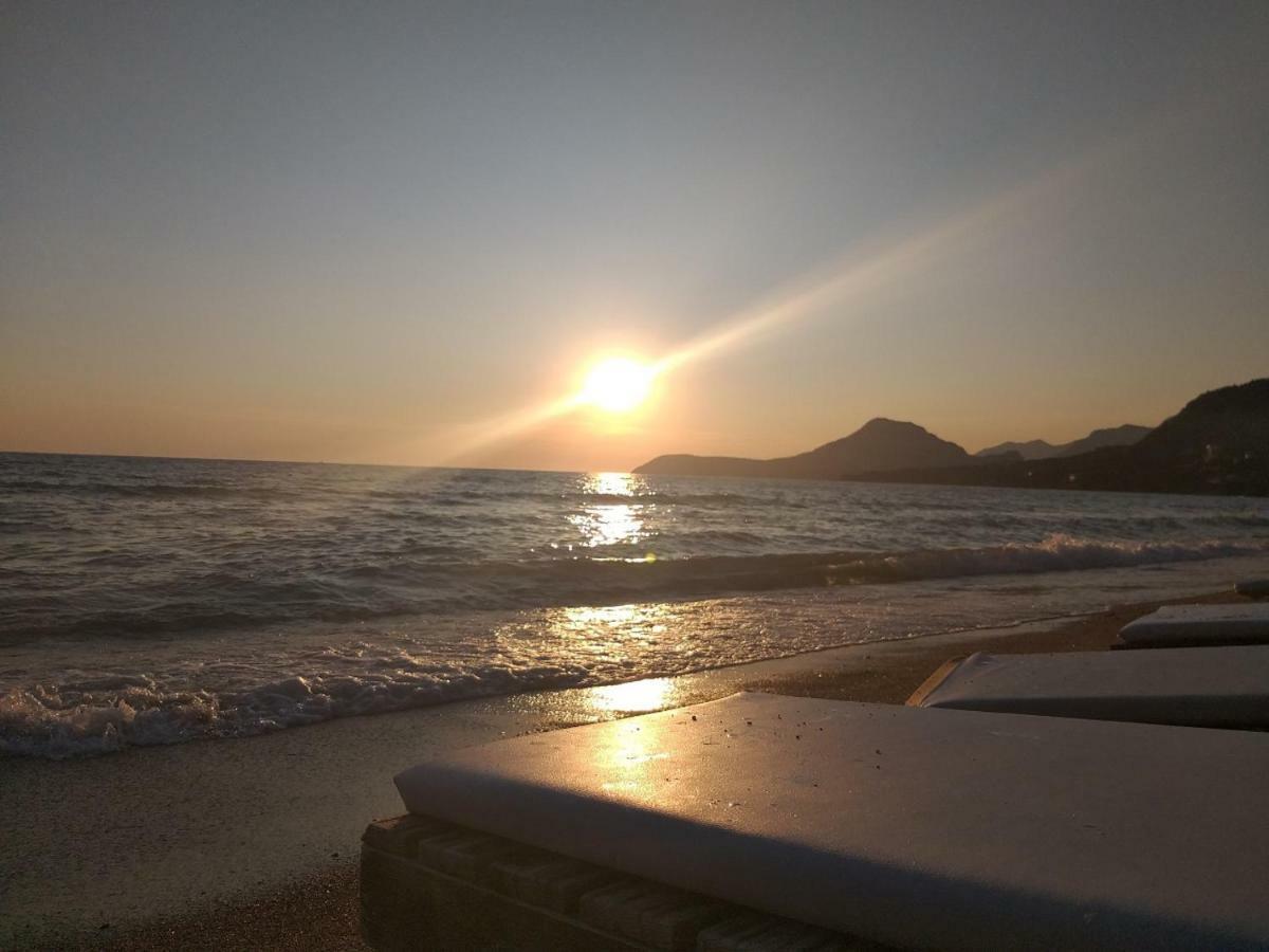 Apartments Kuce Lekovica Beach & Snack Bar- Bistro Εξωτερικό φωτογραφία