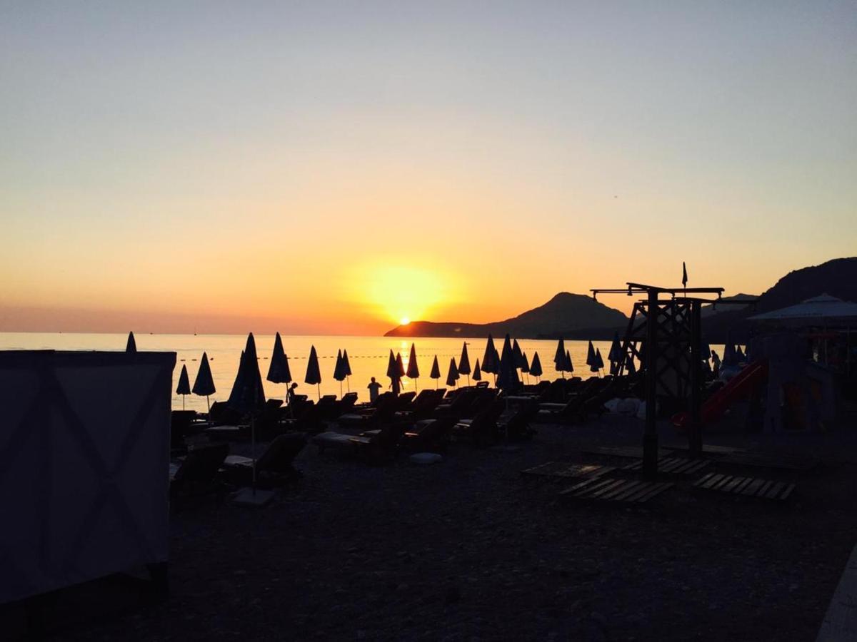 Apartments Kuce Lekovica Beach & Snack Bar- Bistro Εξωτερικό φωτογραφία