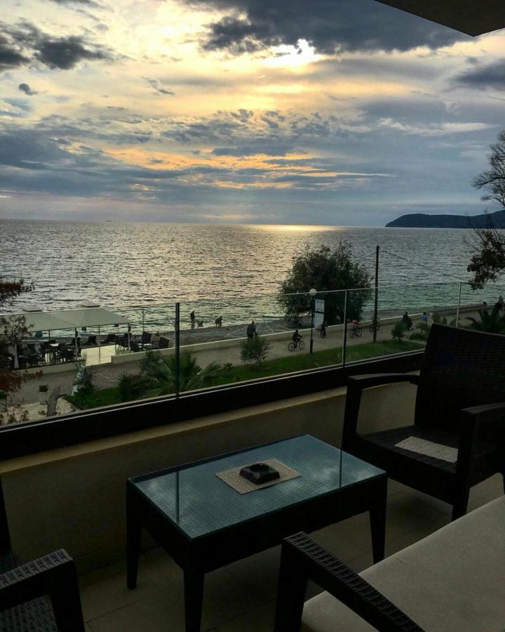 Apartments Kuce Lekovica Beach & Snack Bar- Bistro Εξωτερικό φωτογραφία
